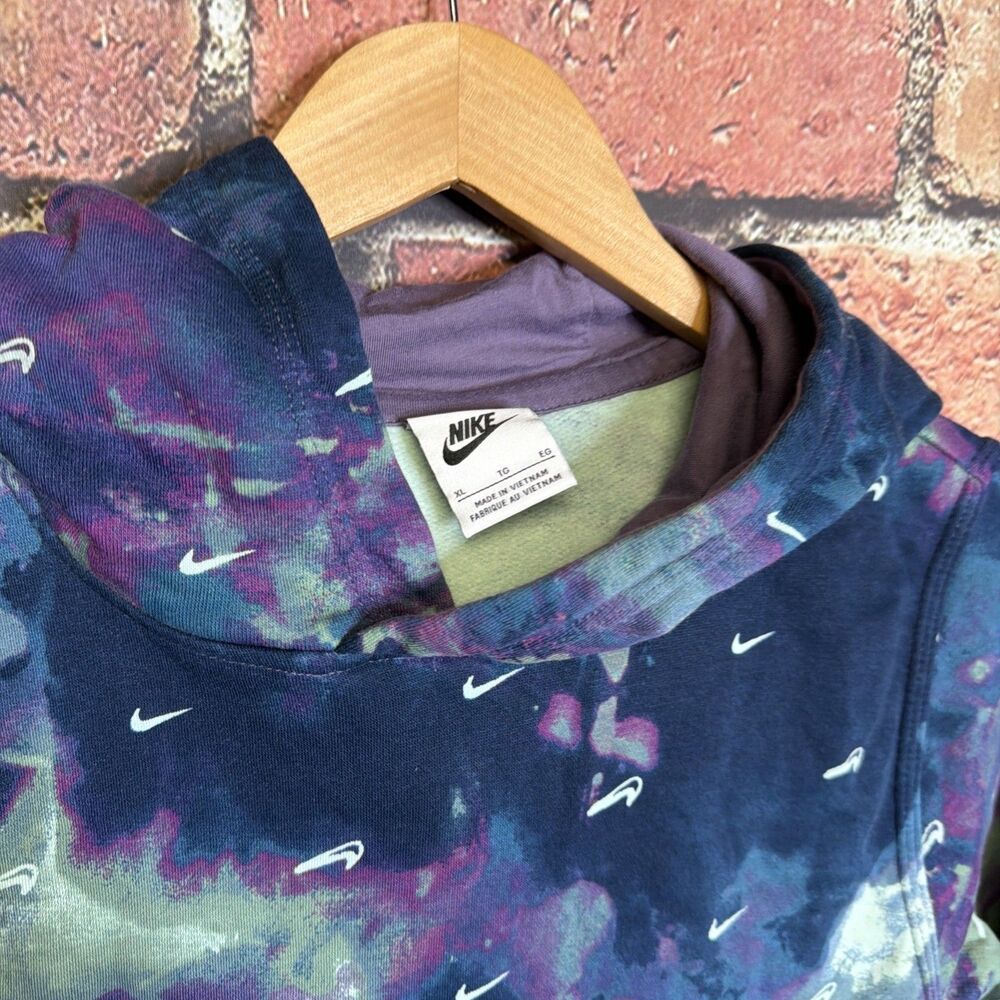 Nike Sportswear Club Fleece Tie Dye Swoosh Hoodie Youth XL Purple Blue DV3059 - Picture 2 of 3